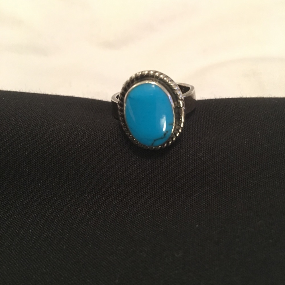 Ring - Picture 4 of 6